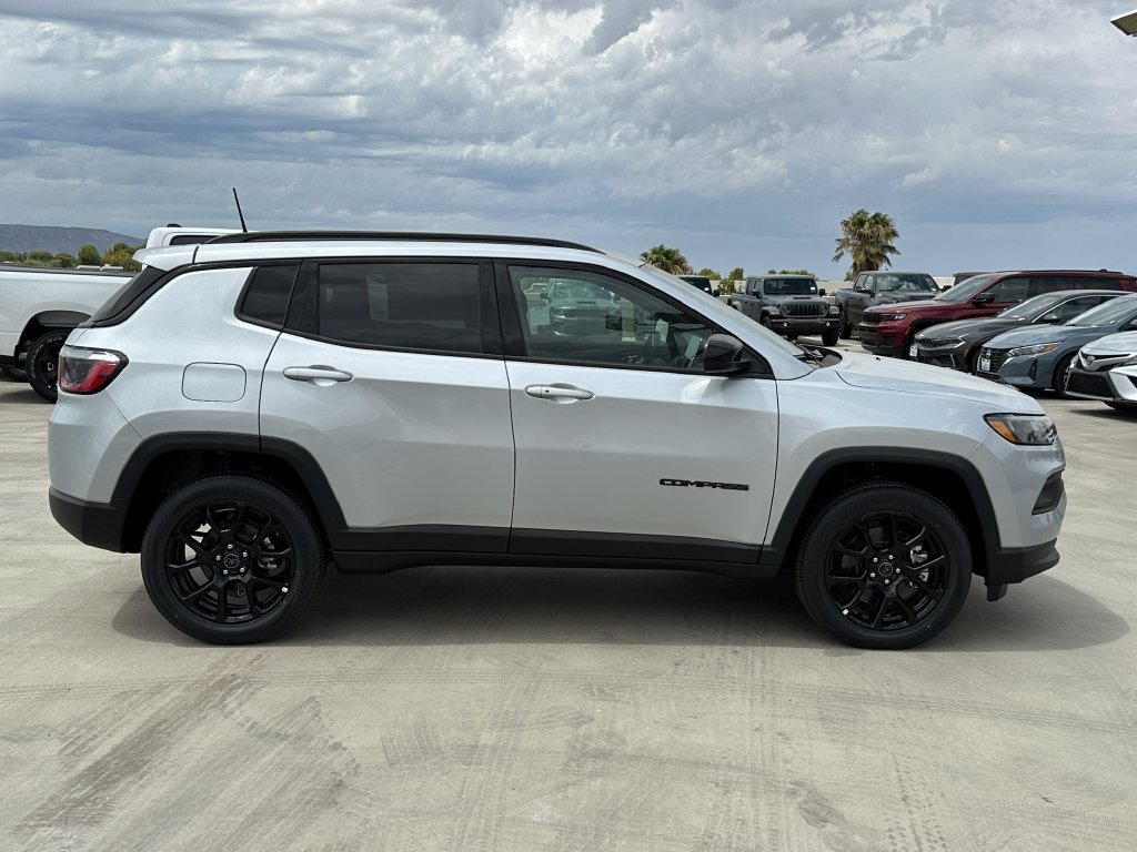 New 2026 Jeep Compass Latitude AWD/4WD image 9