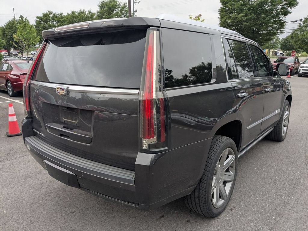 Used 2018 Cadillac Escalade Premium Luxury AWD/4WD image 5