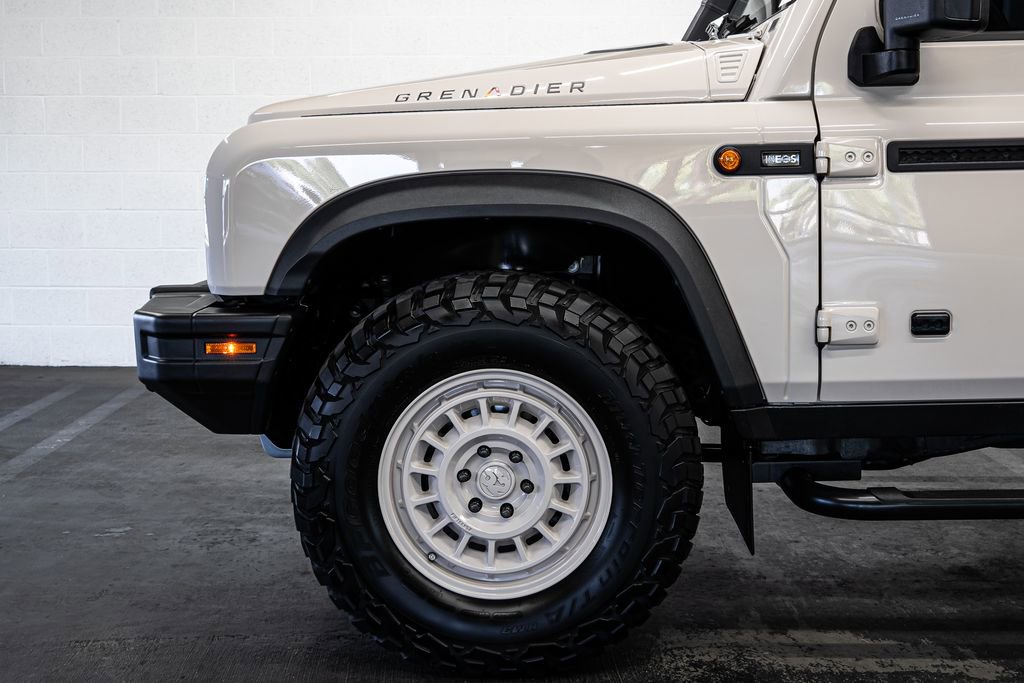 Used 2024 INEOS Grenadier Fieldmaster Edition image 13