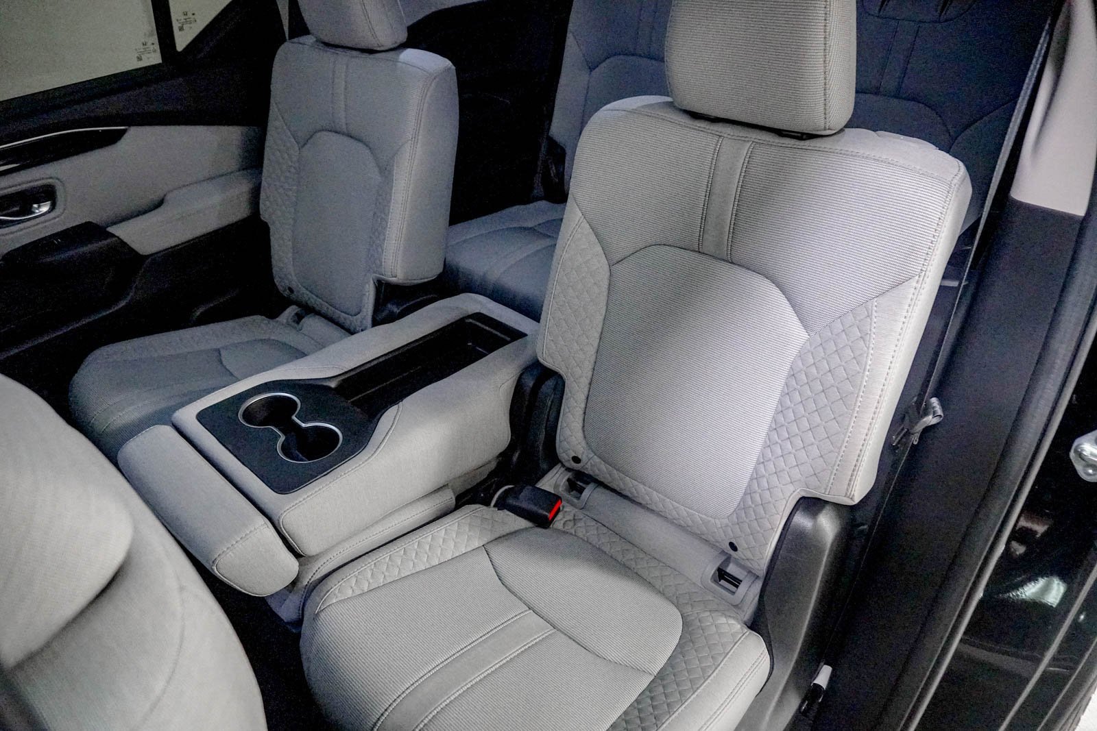 Used 2023 Honda Pilot LX image 35