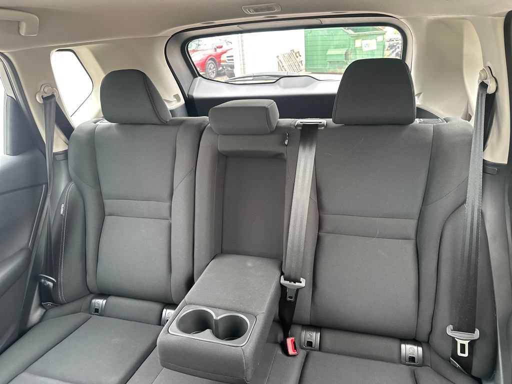 Used 2024 Nissan Rogue S FWD image 19