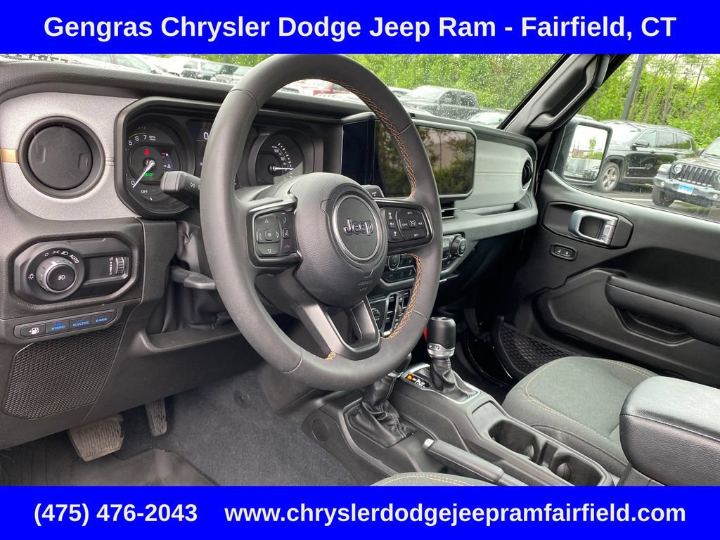 Used 2024 Jeep Wrangler Unlimited AWD/4WD image 10