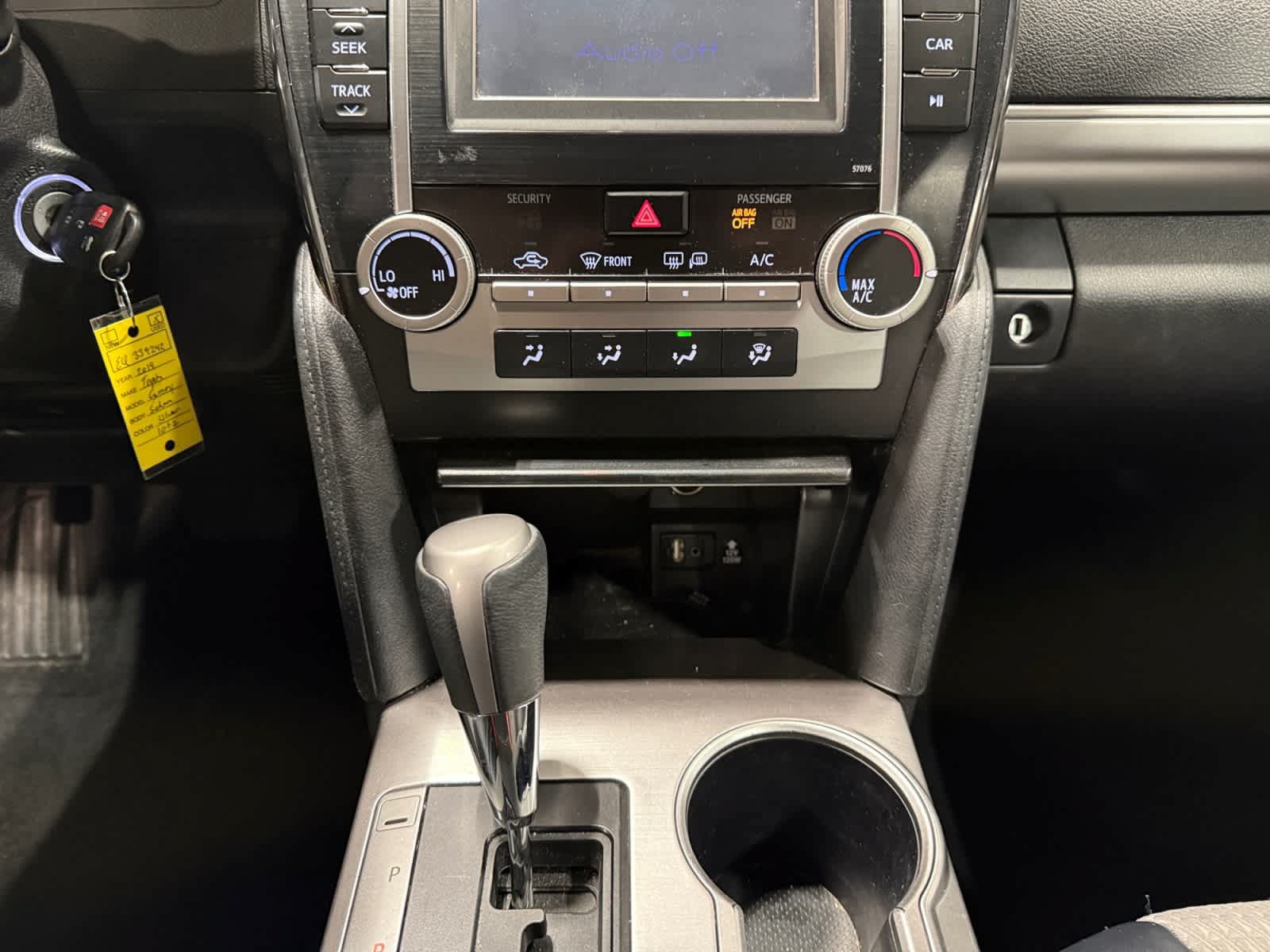Used 2014 Toyota Camry SE FWD image 12