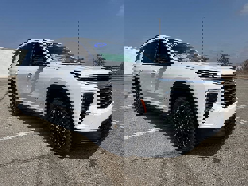 New 2026 Chevrolet Traverse LT w/ Sun and Wheel Package image 8