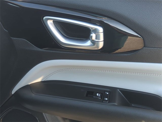 Certified 2024 Jeep Compass Limited image 27