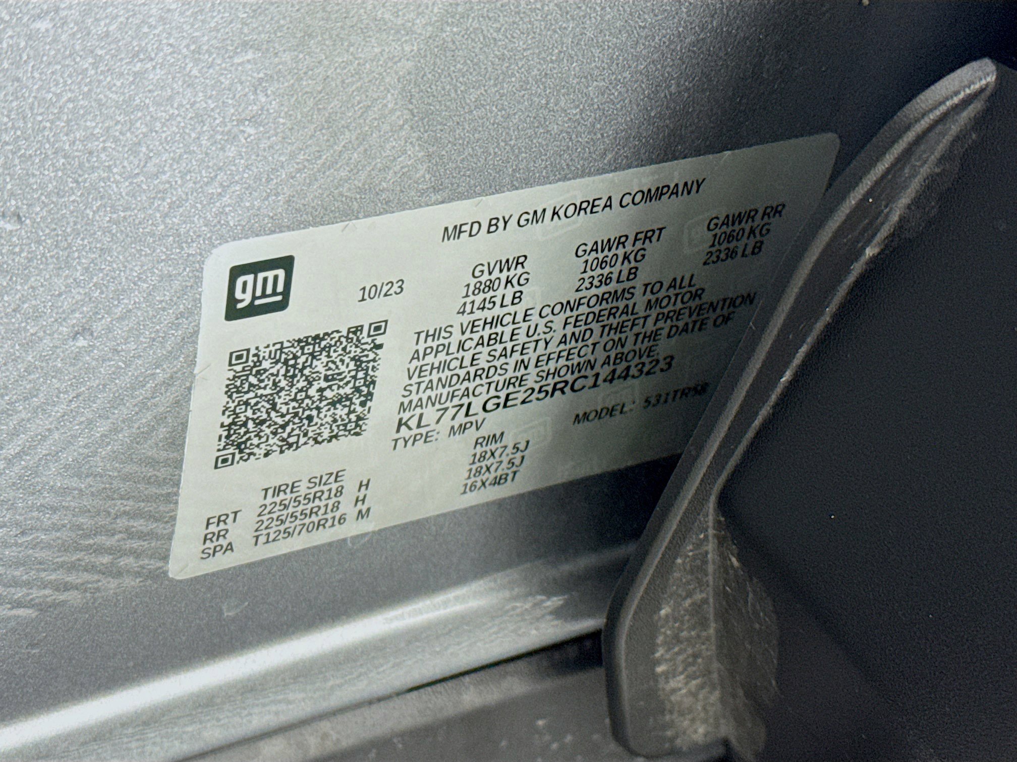 Used 2024 Chevrolet Trax RS w/ Sunroof Package FWD image 38