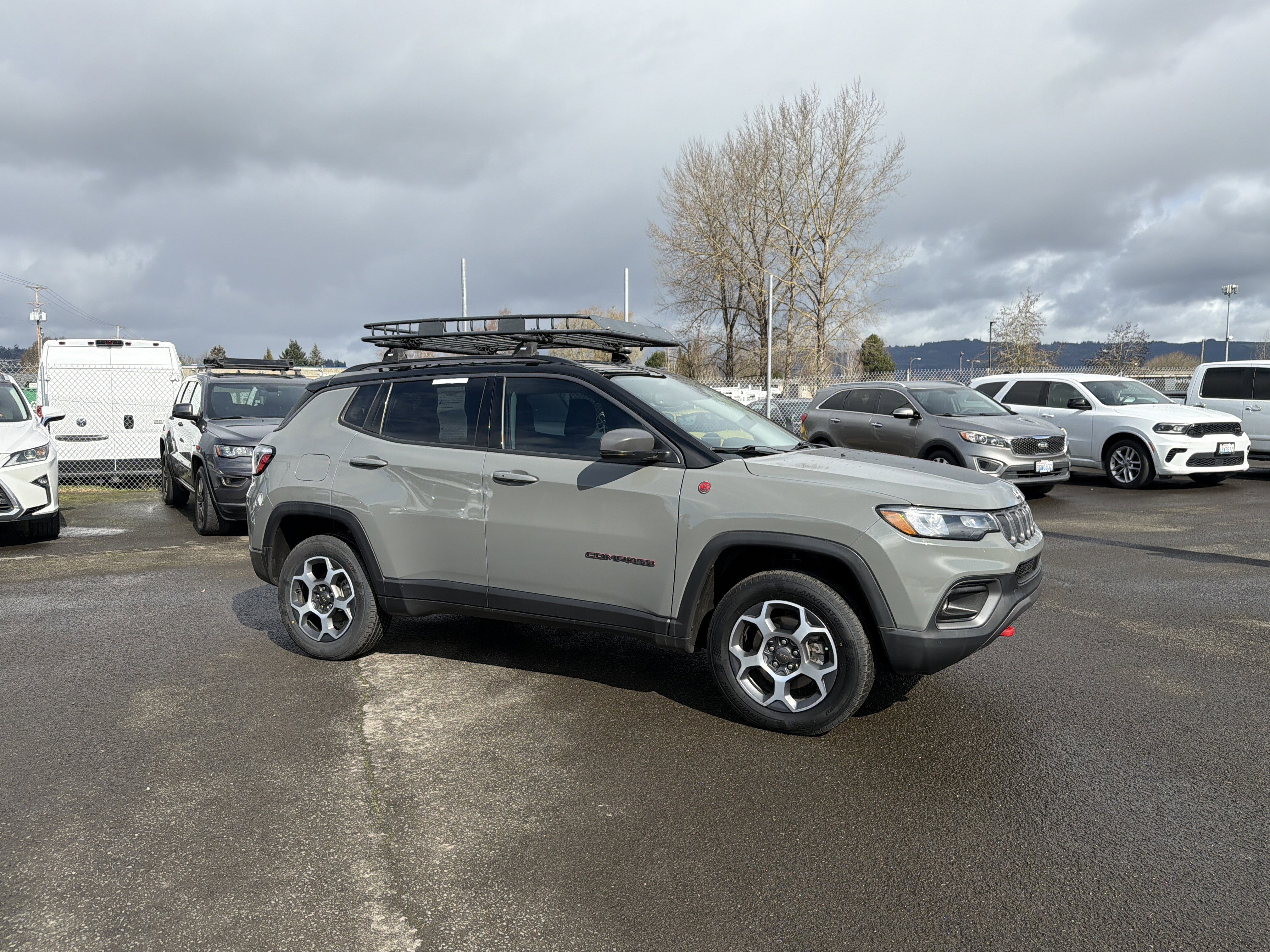 Used 2022 Jeep Compass Trailhawk w/ Trailhawk Convenience Group AWD/4WD image 7
