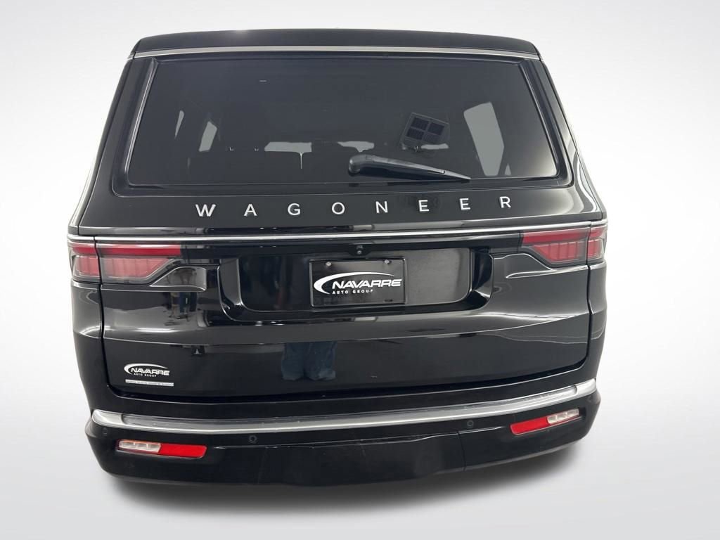 Used 2023 Jeep Wagoneer 4WD w/ Premium Group I image 7