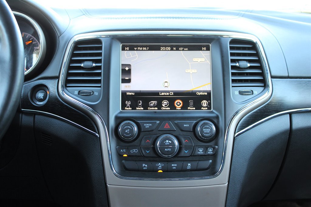 Used 2015 Jeep Grand Cherokee Summit w/ Platinum Series Group AWD/4WD image 32