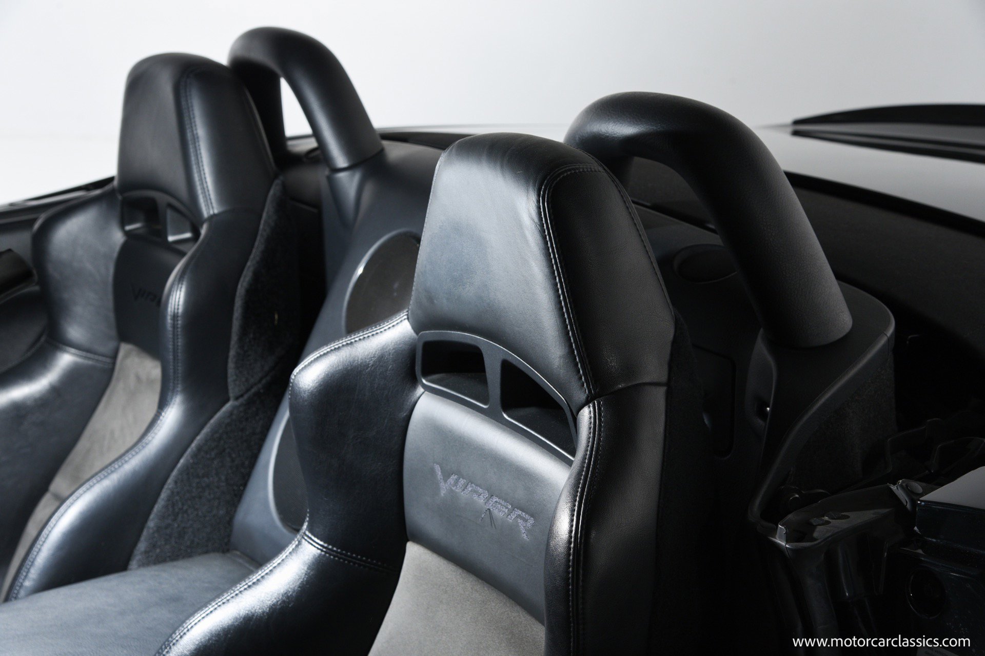 Used 2004 Dodge Viper SRT-10 RWD image 13
