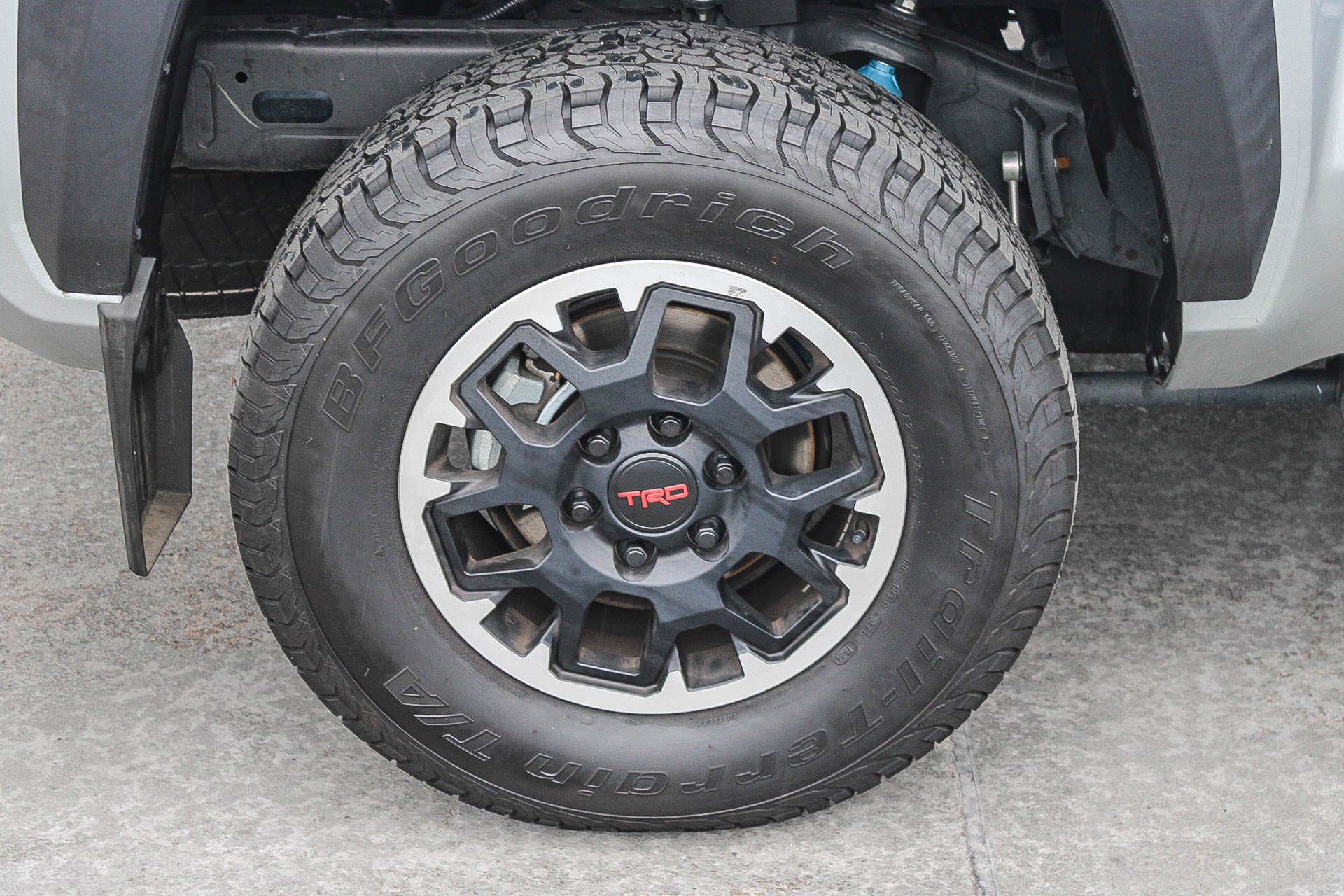Used 2024 Toyota Tacoma TRD Off-Road image 12
