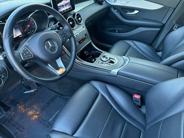 Used 2019 Mercedes-Benz GLC 350e 4MATIC image 11