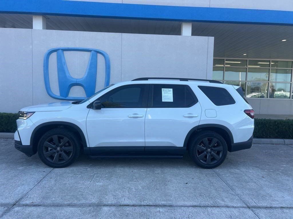 Certified 2025 Honda Pilot Sport image 5