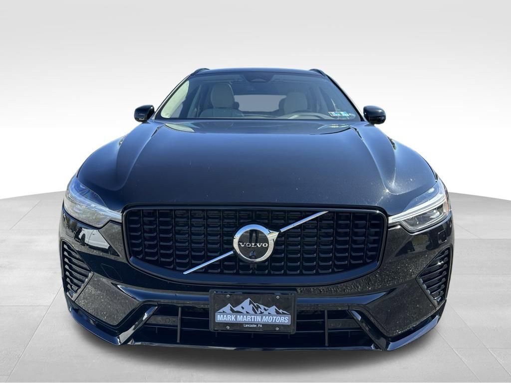 Used 2023 Volvo XC60 B5 Plus w/ Protection Package Premier image 24