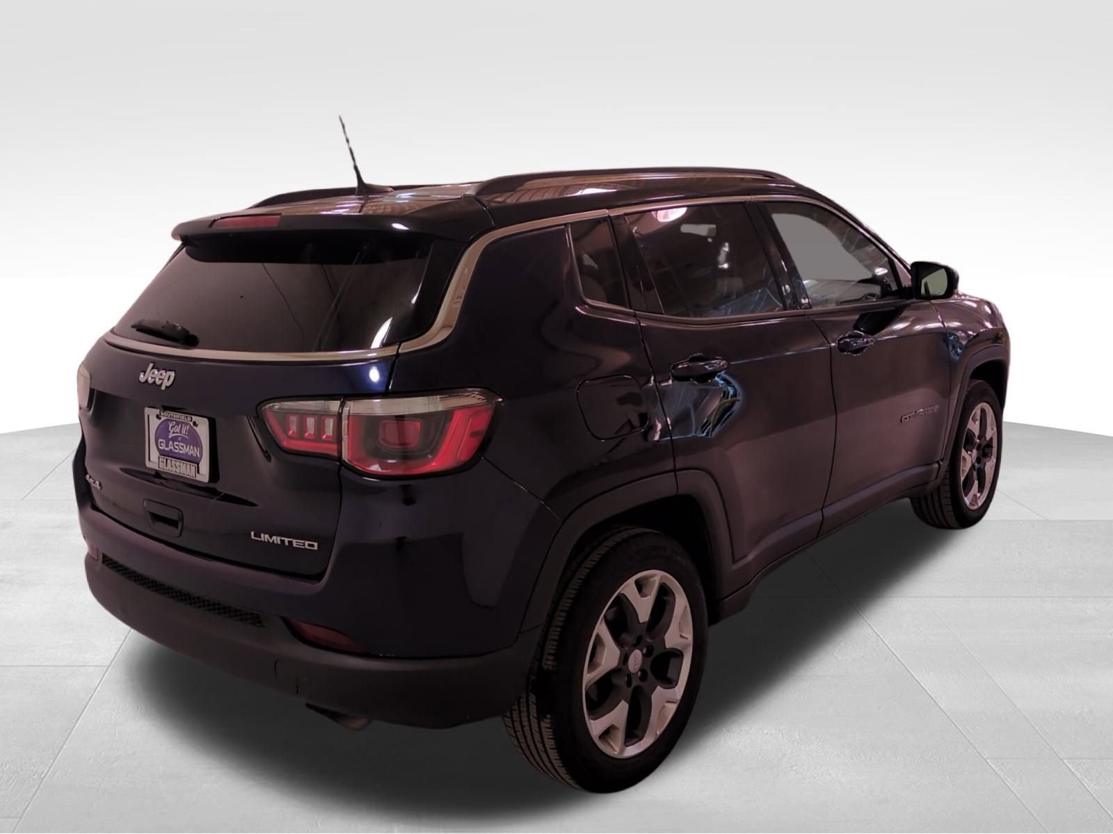 Used 2018 Jeep Compass Limited image 4