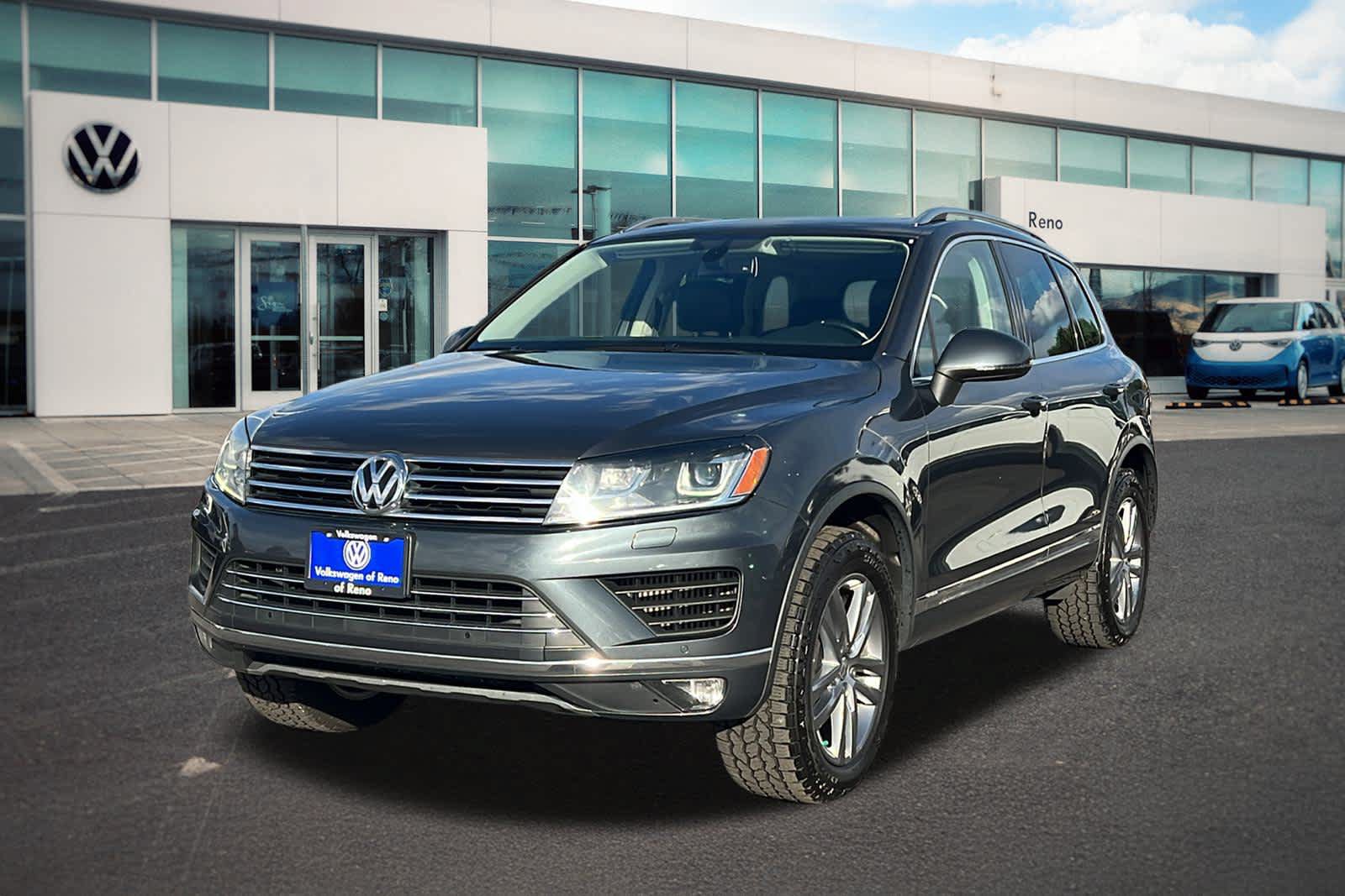 Used 2016 Volkswagen Touareg TDI AWD/4WD image 1