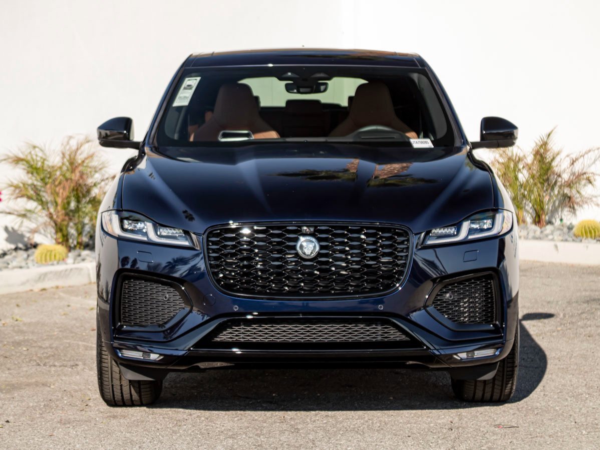 New 2026 Jaguar F-PACE R-Dynamic S image 3