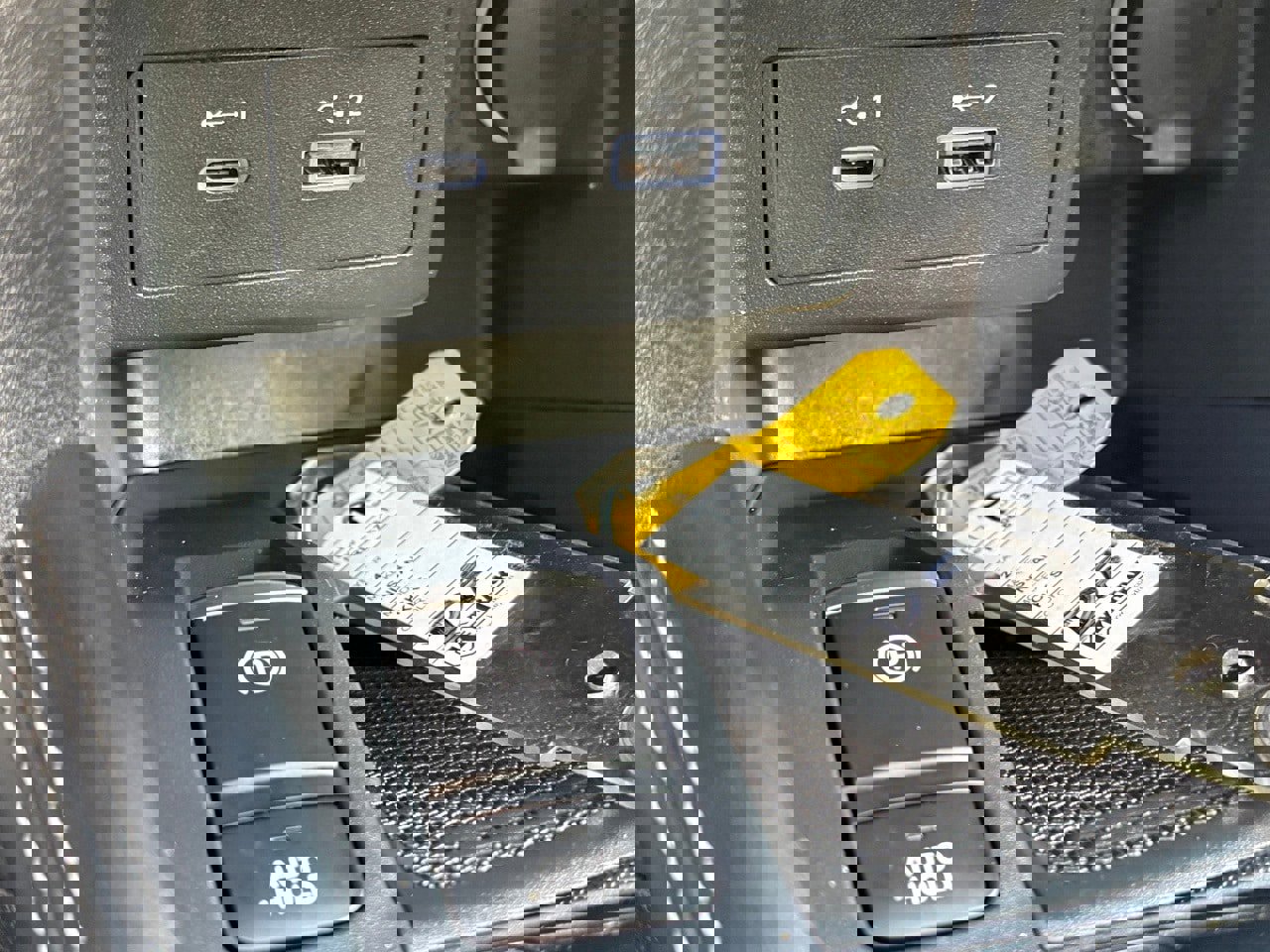 Certified 2024 Nissan Kicks SR w/ SR Premium Package image 21