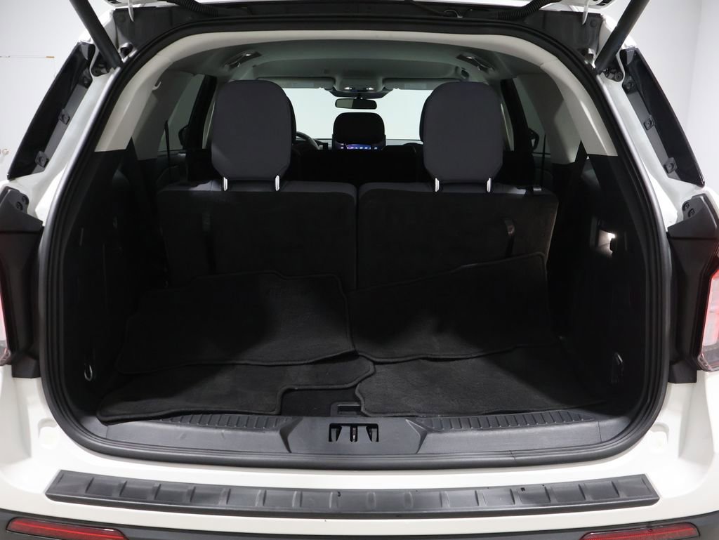 Used 2025 Ford Explorer Active image 19