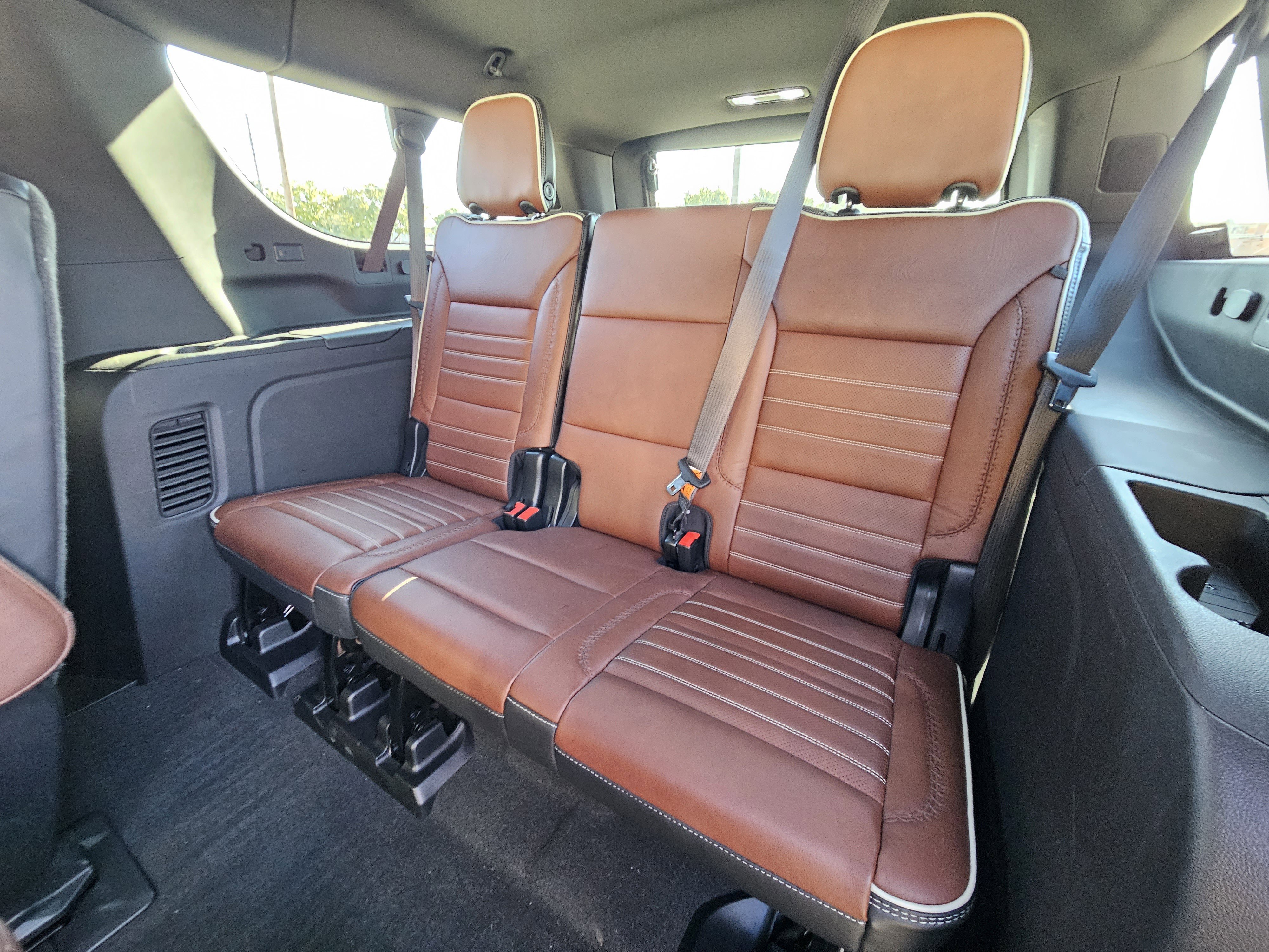 Used 2023 GMC Yukon XL Denali Ultimate image 33