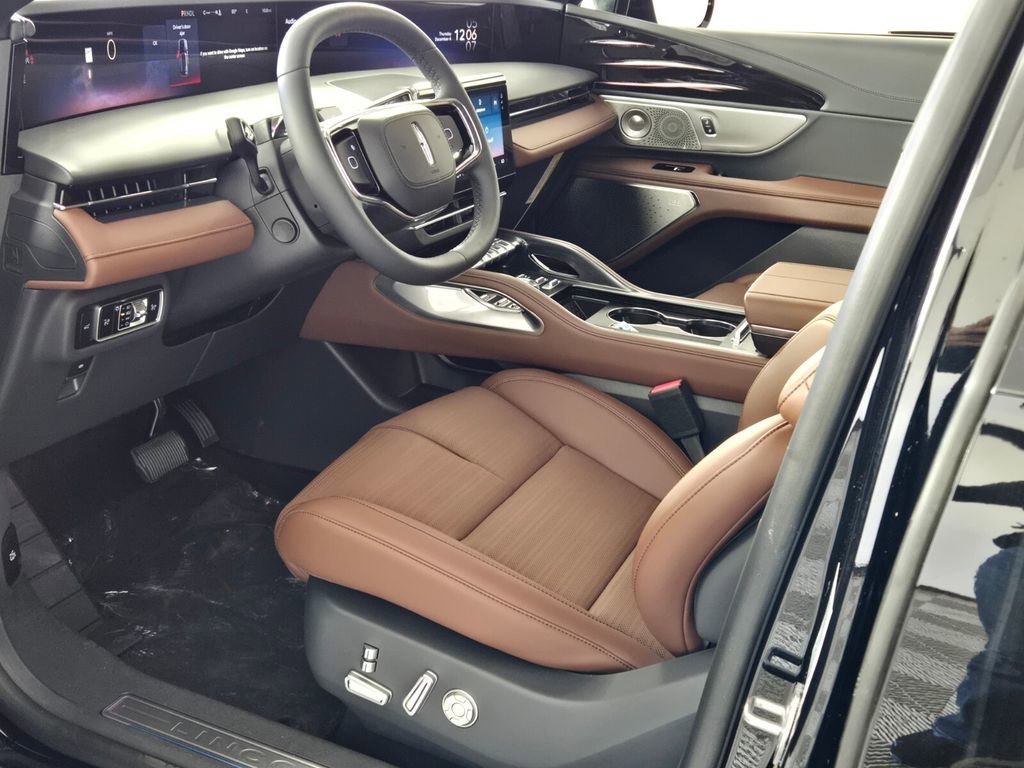 New 2026 Lincoln Nautilus Reserve image 7