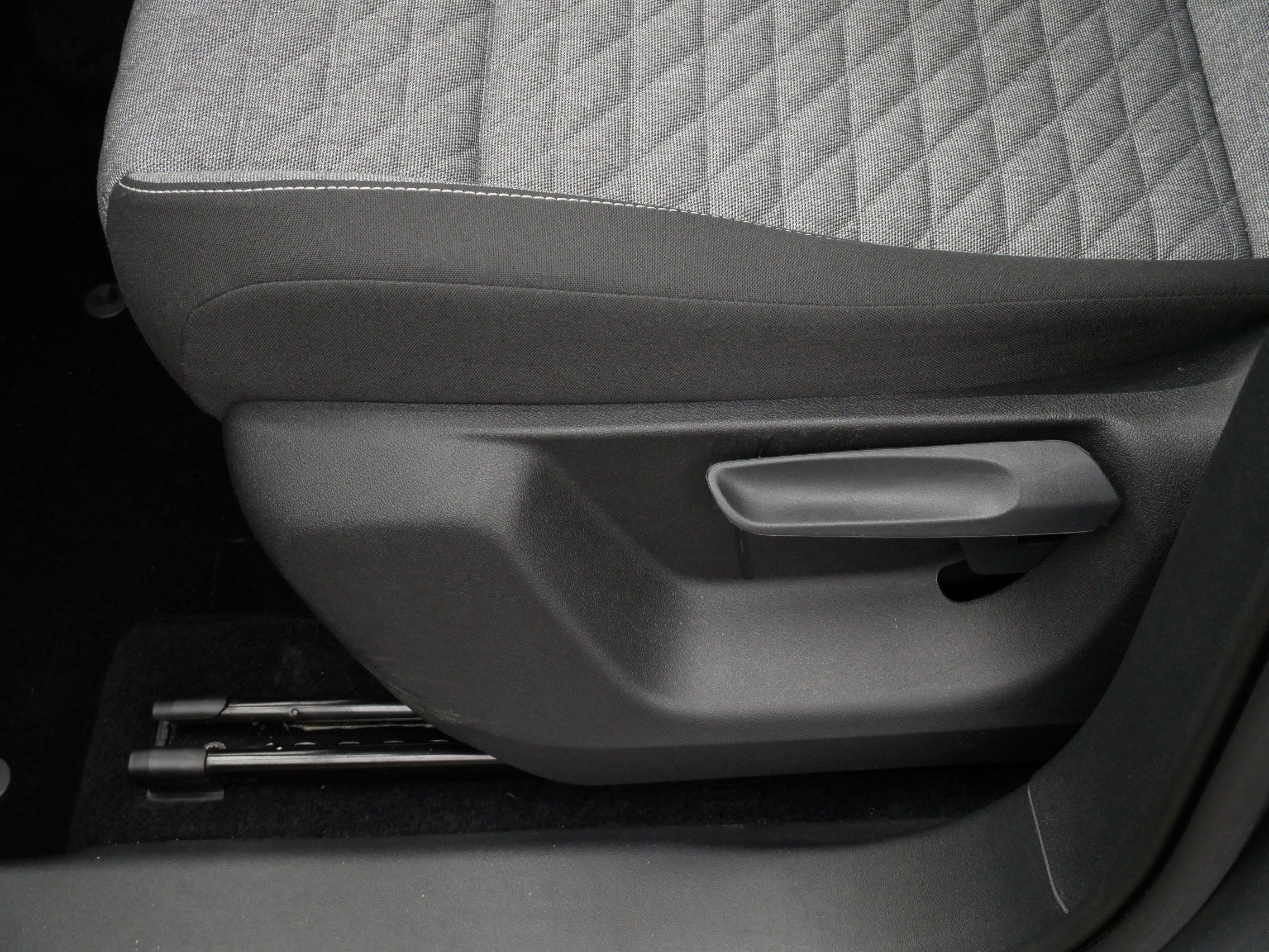 Certified 2025 Volkswagen Tiguan S AWD/4WD image 20