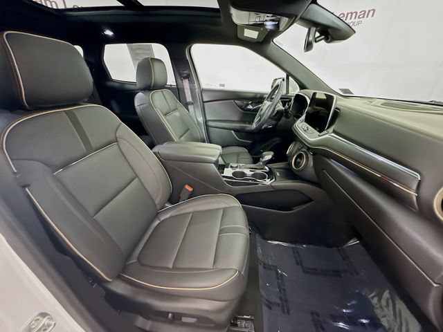 Used 2024 Chevrolet Blazer Premier w/ Enhanced Convenience Package AWD/4WD image 29