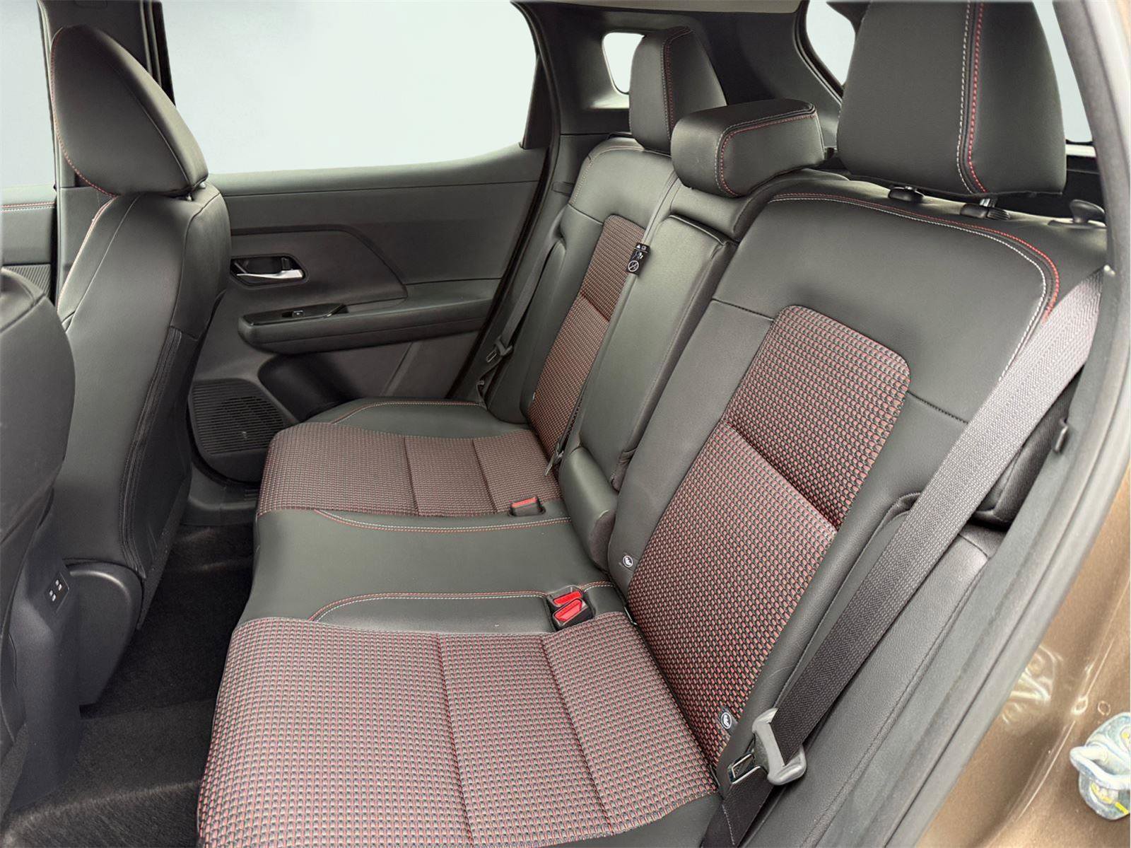 New 2026 Nissan Kicks SR w/ Cold Weather Package image 13