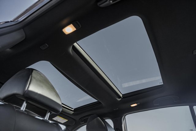 Used 2022 Nissan Maxima SR w/ Sport Mat Group image 32