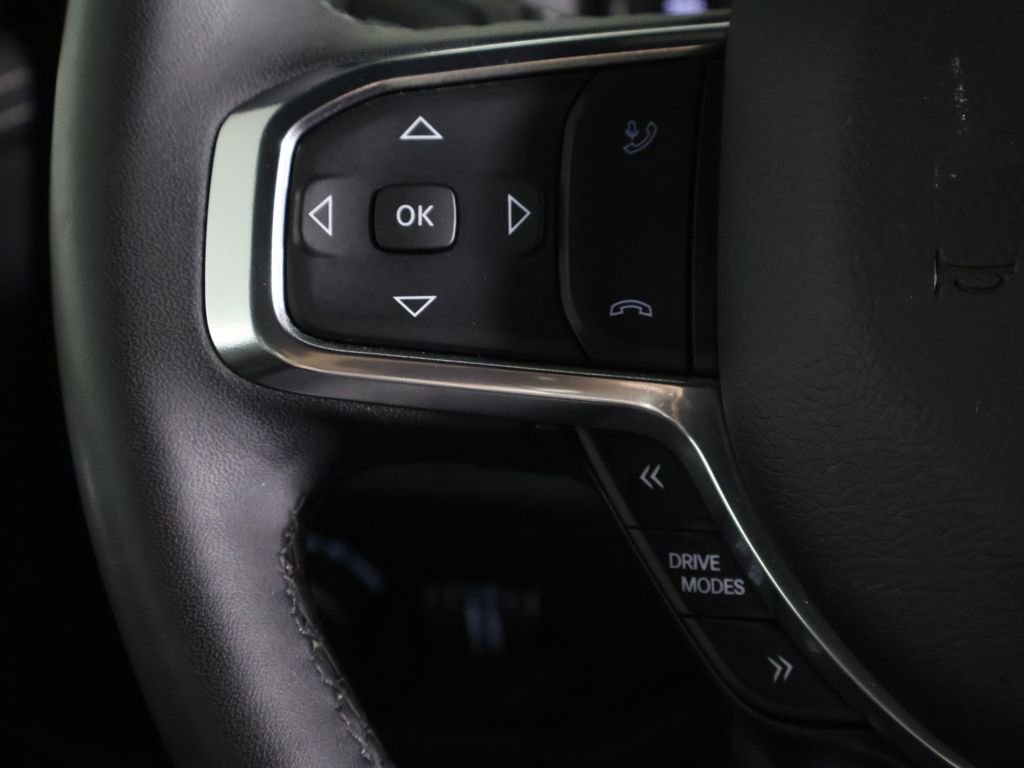 Used 2025 RAM 1500 Laramie AWD/4WD image 40