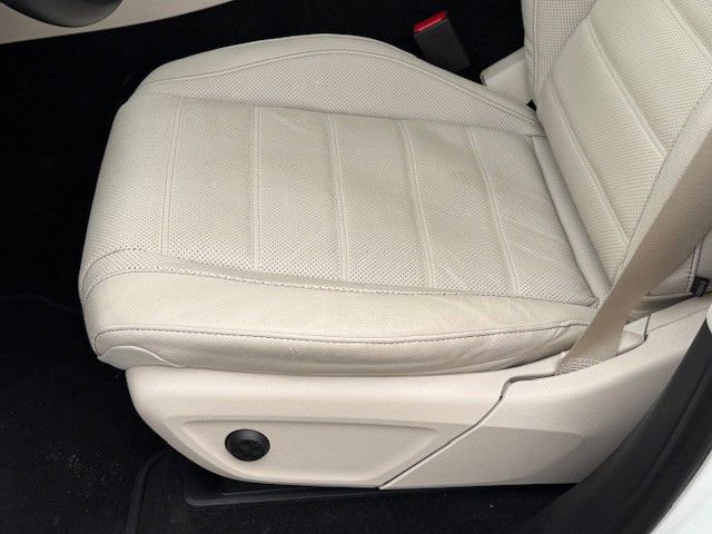 Used 2024 Mercedes-Benz GLE 450 4MATIC image 37