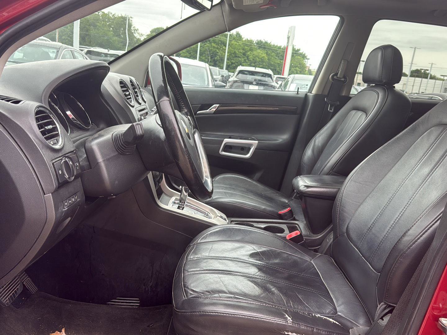 Used 2014 Chevrolet Captiva Sport LT w/ Convenience Package FWD image 9