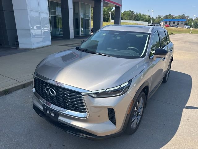 Used 2023 INFINITI QX60 Luxe w/ Cargo Package AWD/4WD image 3