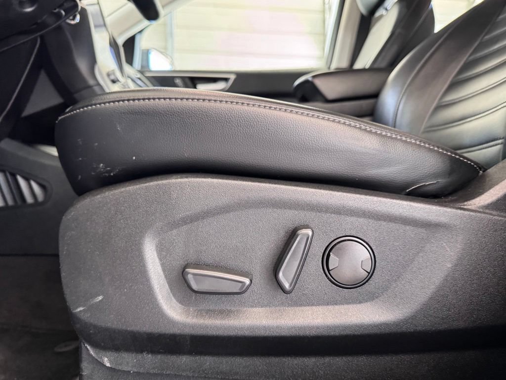 Used 2024 Ford Edge SEL AWD/4WD image 7