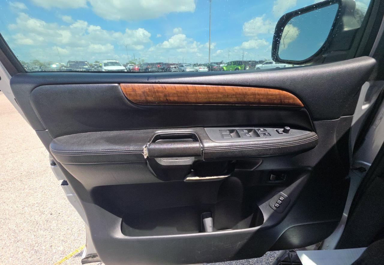 Used 2014 Nissan Armada Platinum RWD image 13