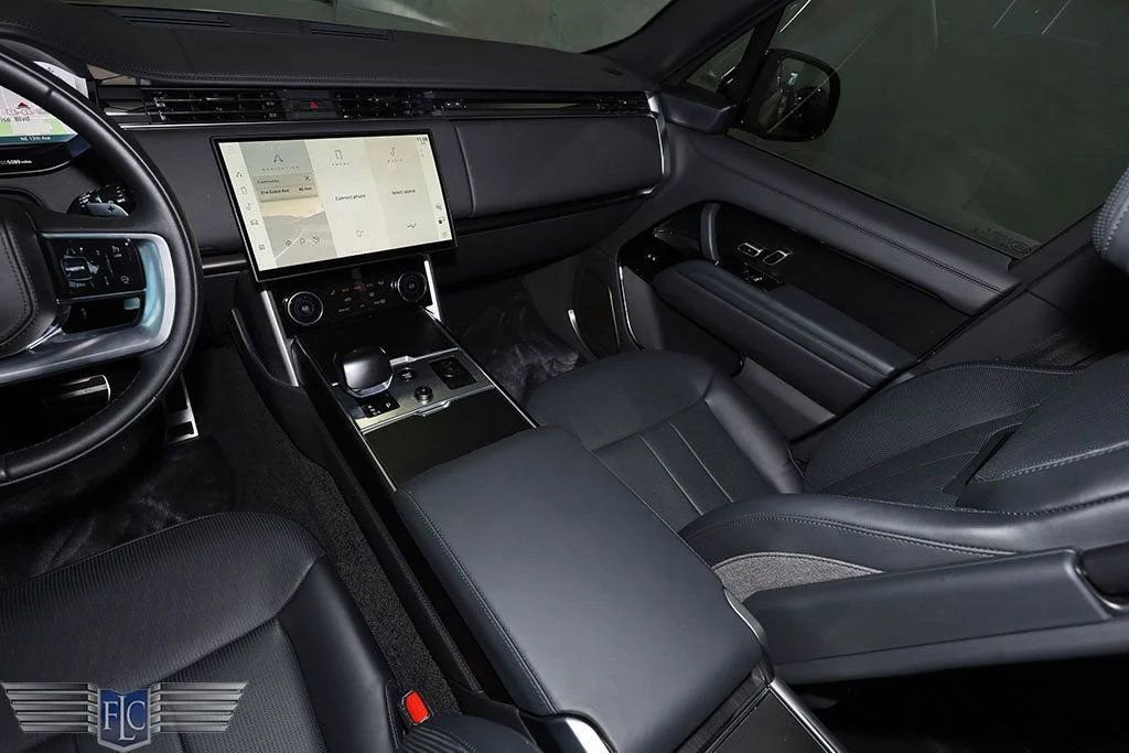 Used 2023 Land Rover Range Rover SV image 31