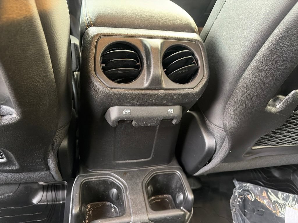 Used 2025 Jeep Gladiator Sport AWD/4WD image 18