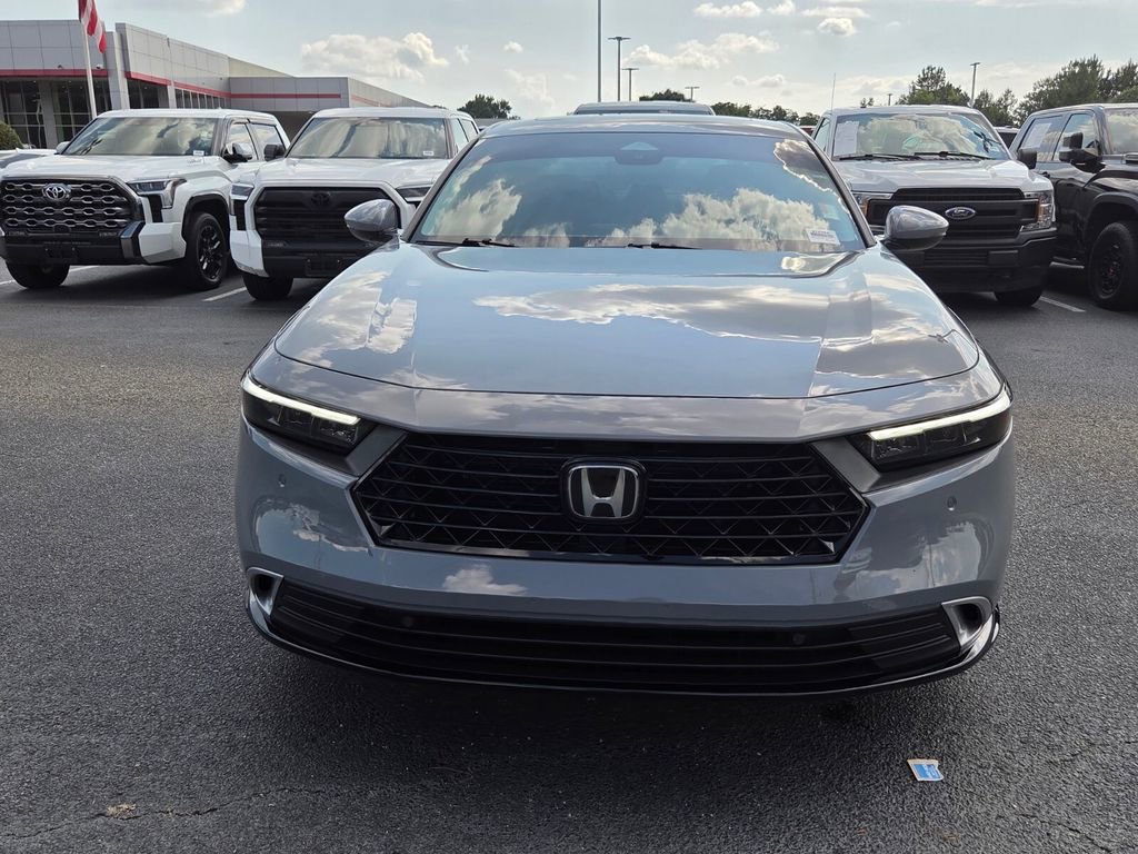 Used 2024 Honda Accord Touring image 2