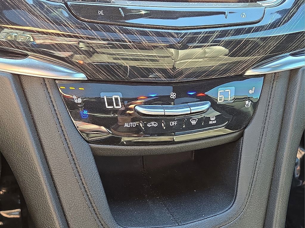 Used 2024 Cadillac XT6 Premium Luxury image 30