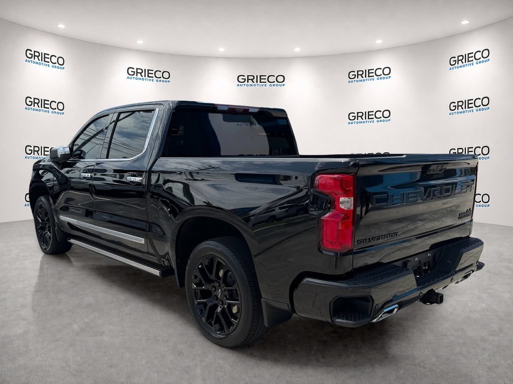 Used 2024 Chevrolet Silverado 1500 High Country w/ Technology Package AWD/4WD image 5