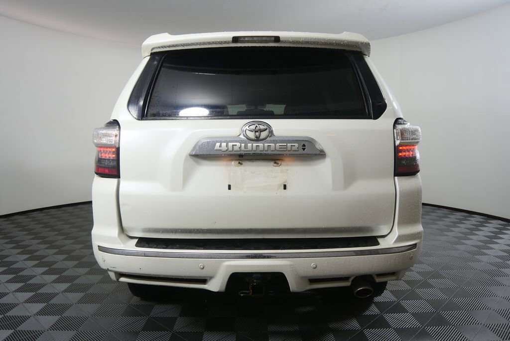Used 2016 Toyota 4Runner Limited AWD/4WD image 4
