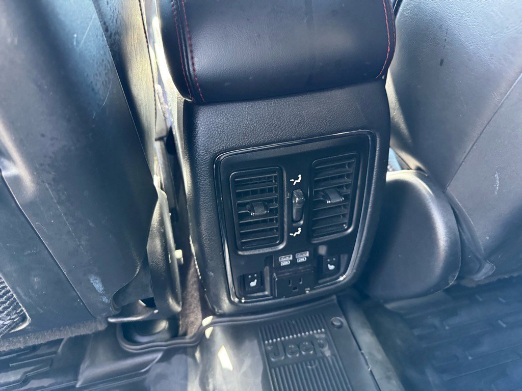 Used 2017 Jeep Grand Cherokee Trailhawk image 13