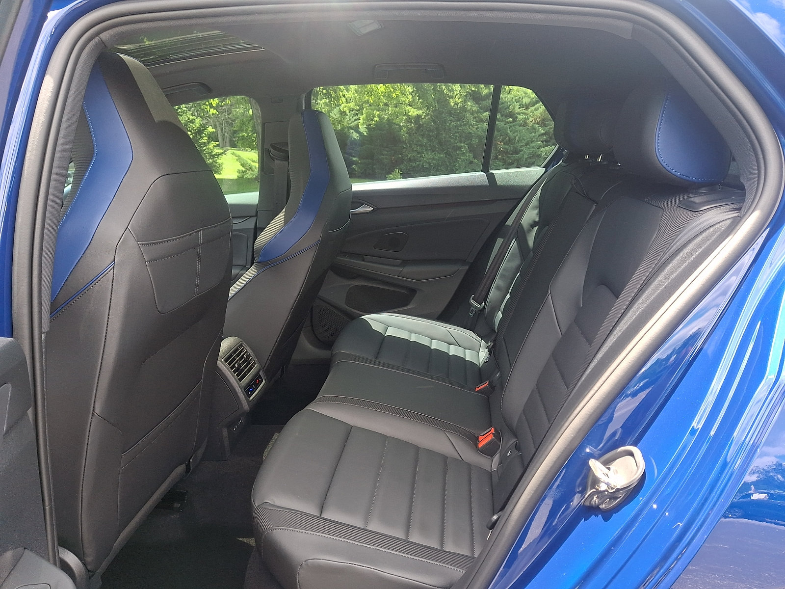 Used 2024 Volkswagen Golf R AWD/4WD image 9