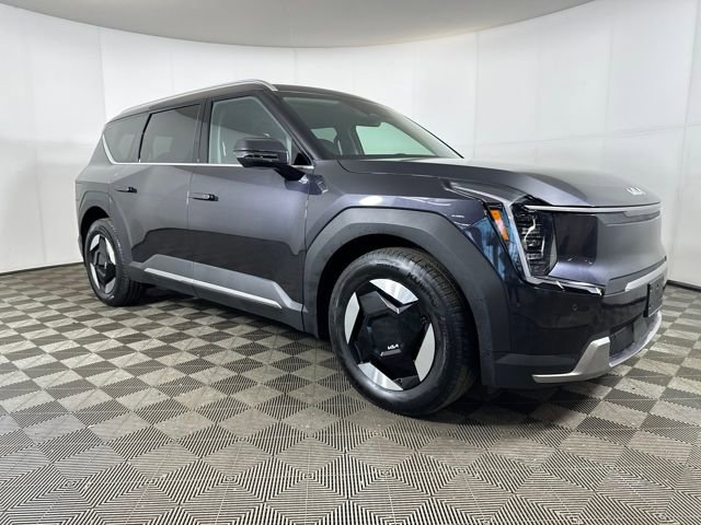 Used 2025 Kia EV9 Wind image 2