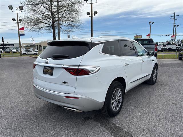 Used 2024 Buick Enclave Premium image 8
