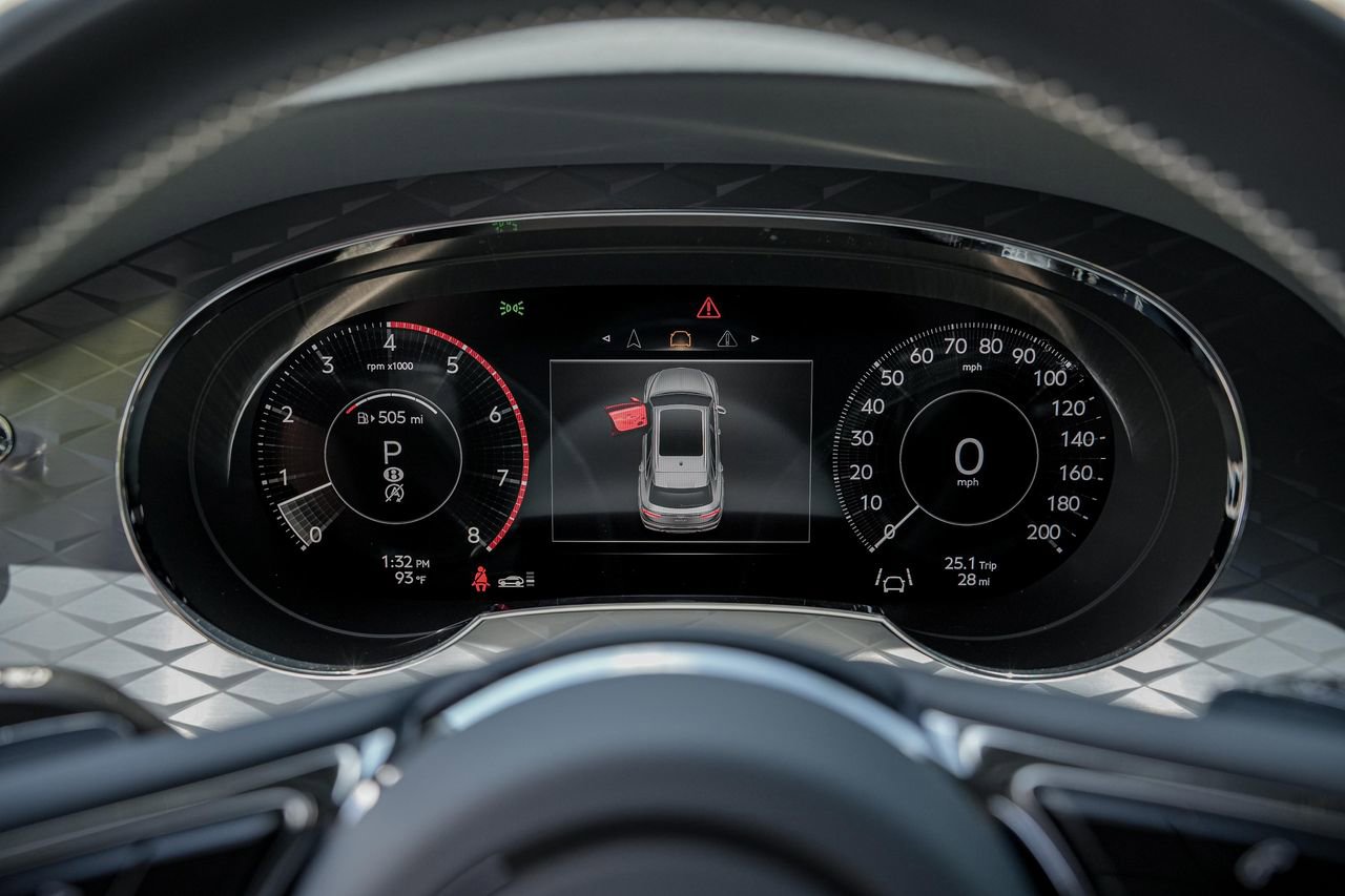 New 2025 Bentley Bentayga AWD/4WD image 27