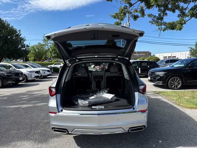 Certified 2026 Acura MDX w/ Advance Package AWD/4WD image 11