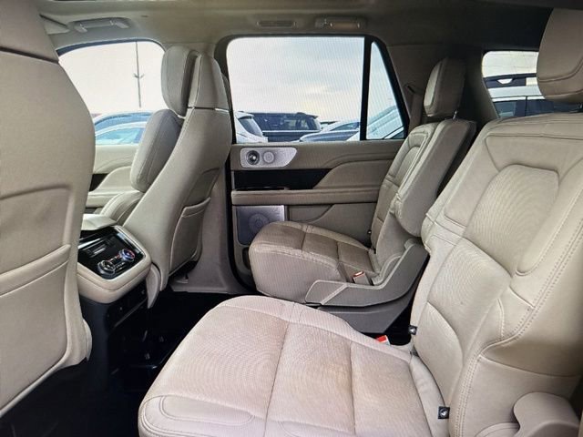 Used 2021 Lincoln Navigator L Reserve w/ Luxury Package AWD/4WD image 8