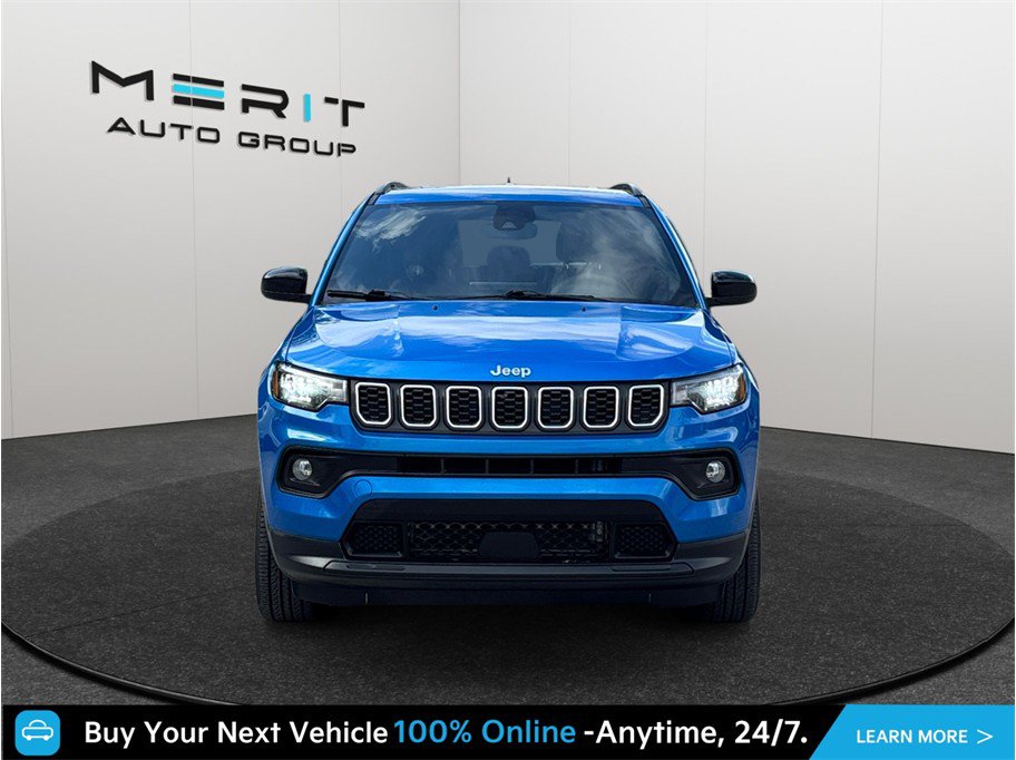 Used 2024 Jeep Compass Latitude AWD/4WD image 3