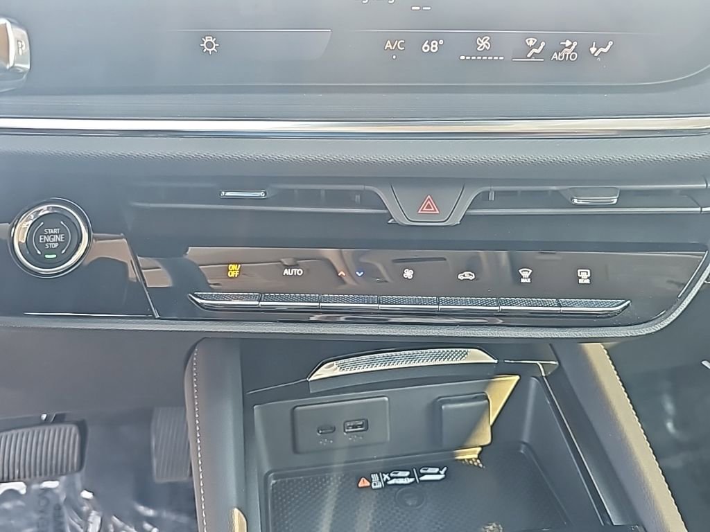 Certified 2025 Buick Envision Preferred image 18